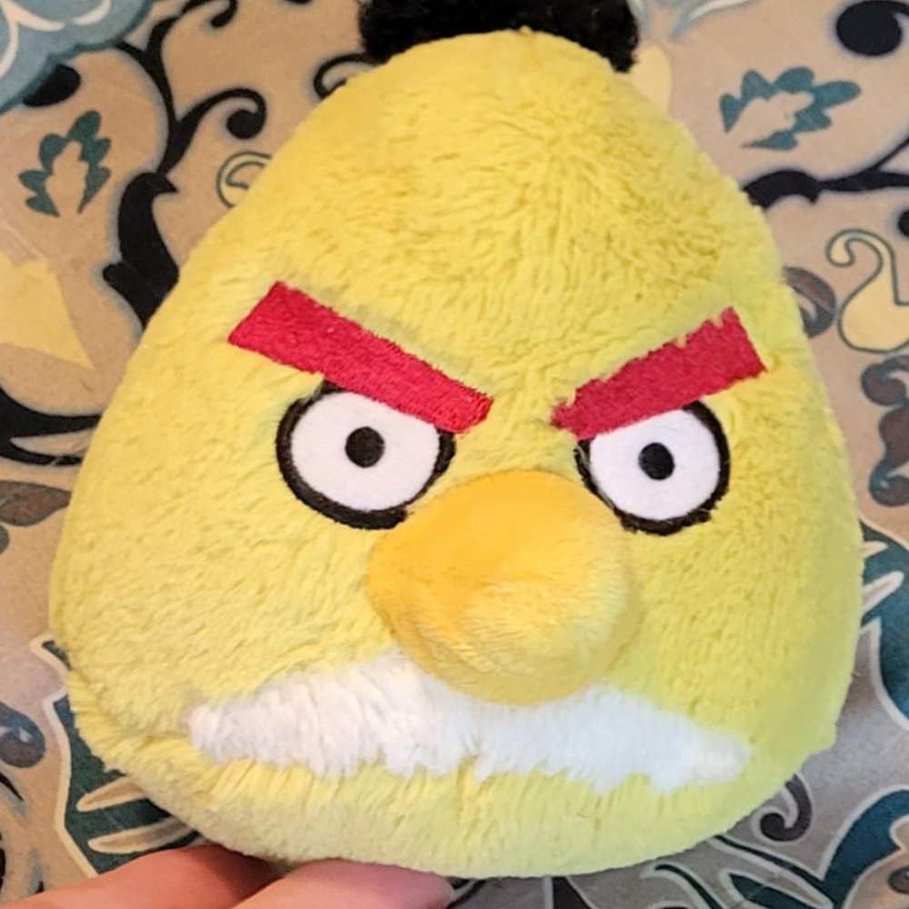 Like NEW! 6" Angry Birds Chuck Charles Yellow Bird Canary Stuffed Plush